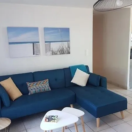 House Jolie Maison A Pied De La Plage Dans Une Impasse Tranquille 1